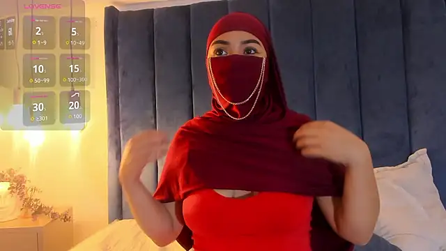 fatimarab   online show from February 10, 2026, 3:32 am