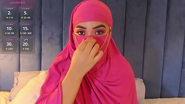 fatimarab   online show from February 19, 2026, 3:35 am