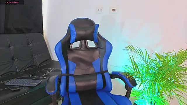 Snapshot of _sol_cute chatting on February 17, 2026, 12:45 pm sol cute online show from February 17, 2026, 12:45 pm