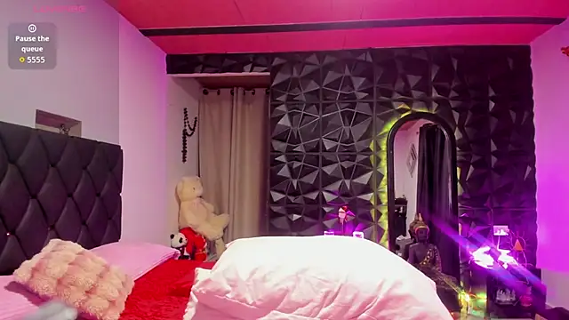 Snapshot of LINDA_BLER chatting on February 6, 2026, 1:32 am LINDA BLER online show from February 6, 2026, 1:32 am