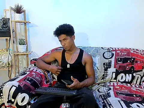 Yoel hot2004 online show from February 12, 2026, 7:53 pm