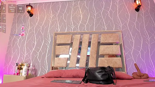 Snapshot of katherine_sophia chatting on April 2, 2026, 12:36 pm katherine sophia online show from April 2, 2026, 12:36 pm