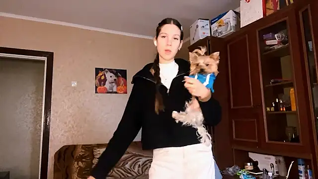 VelvetMax online show from February 4, 2026, 7:36 am