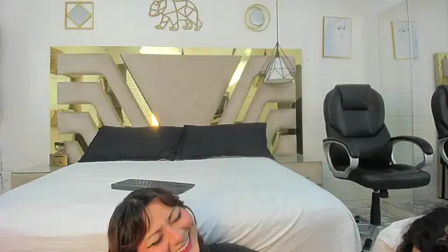 Snapshot of Goldentemptation_ chatting on April 26, 2026, 1:09 pm Goldentemptation online show from April 26, 2026, 1:09 pm
