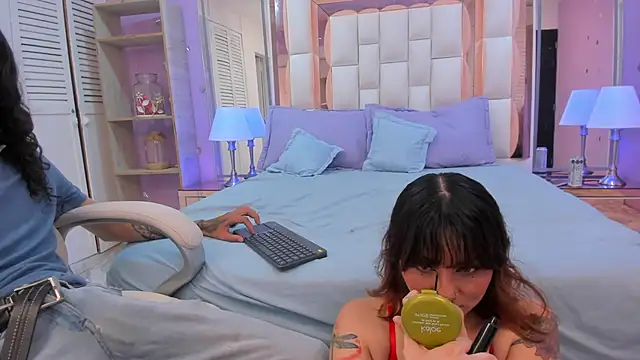 Snapshot of Goldentemptation_ chatting on May 9, 2026, 7:52 pm Goldentemptation online show from May 9, 2026, 7:52 pm