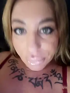 MiaMooly online show from February 17, 2026, 2:57 pm