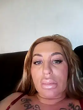 MiaMooly online show from February 22, 2026, 2:15 pm