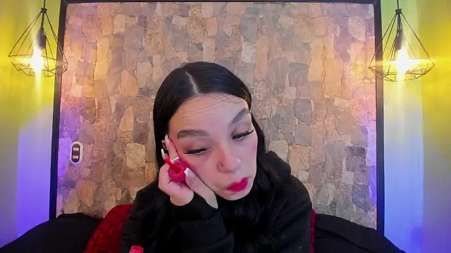 Elizabeth Ferrer online show from March 12, 2026, 12:22 pm