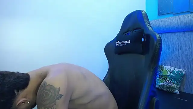 Snapshot of The_twinks_ chatting on February 26, 2026, 3:38 am The twinks online show from February 26, 2026, 3:38 am