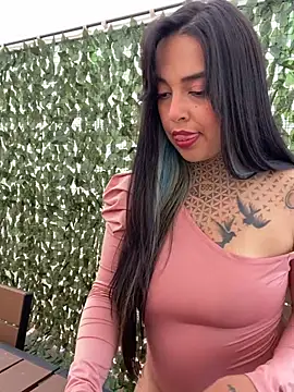 Snapshot of Annie_Alicee chatting on February 14, 2026, 3:20 pm Annie Alicee online show from February 14, 2026, 3:20 pm