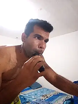 Snapshot of thom_1 chatting on February 24, 2026, 12:19 am thom 1 online show from February 24, 2026, 12:19 am