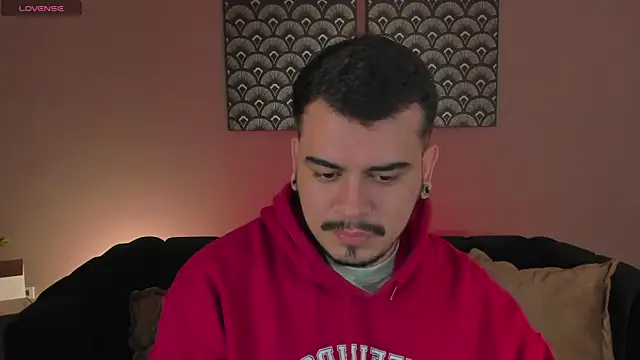 Snapshot of Chriss_Hunt chatting on February 9, 2026, 8:29 am Chriss Hunt online show from February 9, 2026, 8:29 am