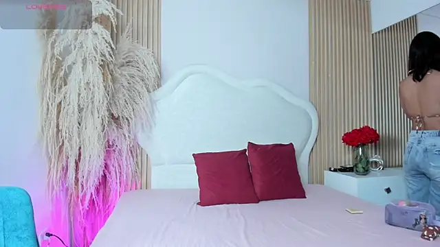 Snapshot of rebeca_taylor chatting on February 6, 2026, 3:22 am rebeca taylor online show from February 6, 2026, 3:22 am