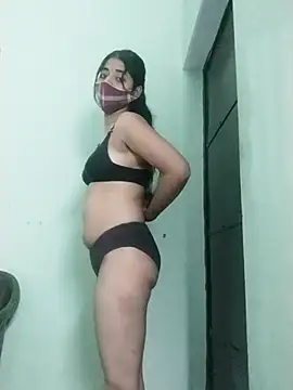Snapshot of Kitti-Sharma chatting on April 9, 2026, 1:49 pm Kitti-Sharma online show from April 9, 2026, 1:49 pm