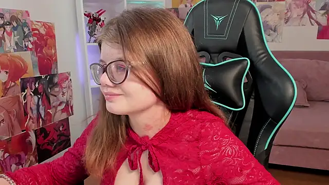 ChloeHalses online show from March 27, 2026, 6:29 pm