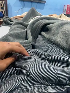 youngsterSA223 online show from April 14, 2026, 1:22 am