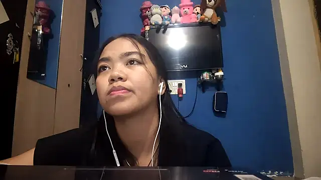 AntoninaDamewood online show from February 11, 2026, 7:13 am