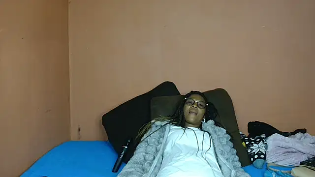 ForeverSexy  online show from May 3, 2026, 4:02 pm