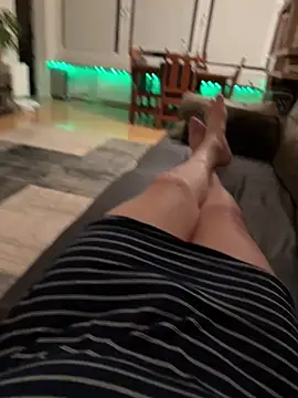 Snapshot of hungryMaya chatting on February 28, 2026, 10:44 pm hungryMaya online show from February 28, 2026, 10:44 pm