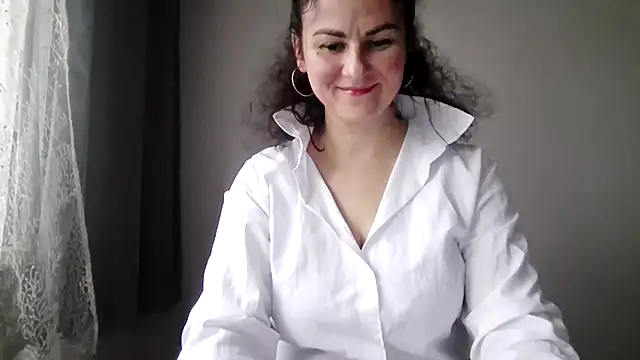 Snapshot of LexiMira254 chatting on February 12, 2026, 12:33 pm LexiMira254 online show from February 12, 2026, 12:33 pm