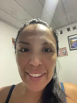 Snapshot of Emma_Sanz__ chatting on March 6, 2026, 12:12 pm Emma Sanz online show from March 6, 2026, 12:12 pm