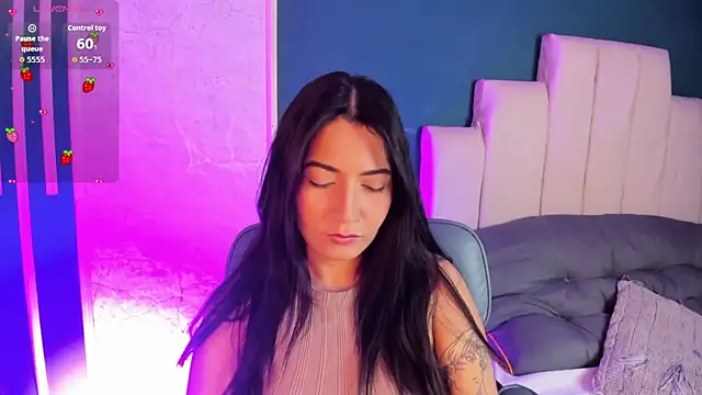 Snapshot of Adrienne__ chatting on April 6, 2026, 5:36 pm Adrienne online show from April 6, 2026, 5:36 pm