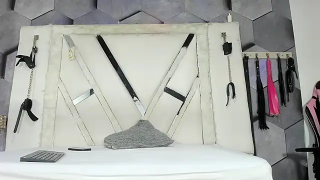 GoldenBoyM online show from March 7, 2026, 2:41 am