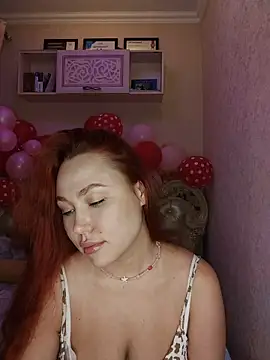 LolaaMint  online show from February 18, 2026, 4:36 pm