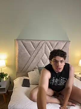 Axel Creed online show from February 25, 2026, 2:32 am