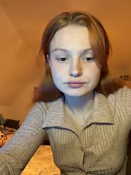 Snapshot of mad_girlygirl chatting on February 6, 2026, 8:34 pm mad girlygirl online show from February 6, 2026, 8:34 pm