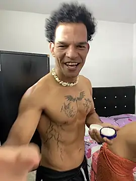 Snapshot of MaxyRyan chatting on April 12, 2026, 3:39 pm MaxyRyan online show from April 12, 2026, 3:39 pm