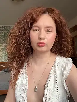 Snapshot of Anna__Desire chatting on February 10, 2026, 8:18 am Anna Desire online show from February 10, 2026, 8:18 am