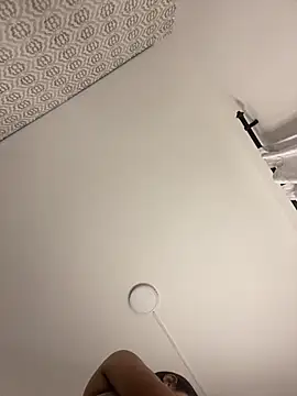 Mia rivers   online show from February 25, 2026, 7:34 pm