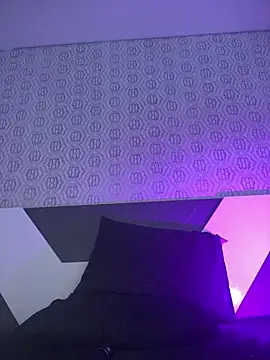 Mia rivers   online show from April 14, 2026, 8:48 pm