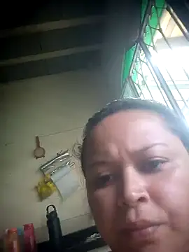 brunaahot online show from April 16, 2026, 1:23 pm