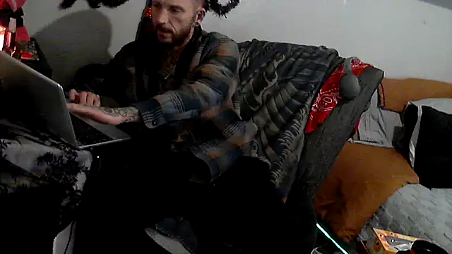 Snapshot of F_D_R_ chatting on February 12, 2026, 12:11 pm F D R online show from February 12, 2026, 12:11 pm