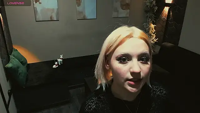 ImNysha online show from March 29, 2026, 10:32 pm