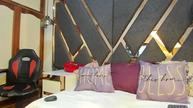 Snapshot of Maggyx chatting on February 12, 2026, 1:28 pm Maggyx online show from February 12, 2026, 1:28 pm