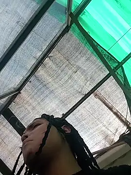 Snapshot of Maggyx chatting on February 25, 2026, 1:21 pm Maggyx online show from February 25, 2026, 1:21 pm