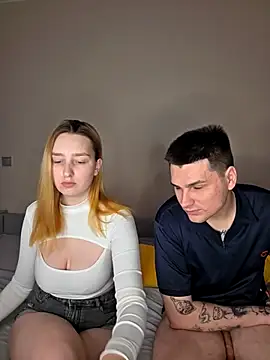 Snapshot of ToxyFoxyy chatting on February 5, 2026, 2:00 pm ToxyFoxyy online show from February 5, 2026, 2:00 pm