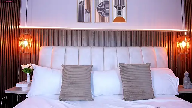 LisaLain online show from April 1, 2026, 12:06 pm