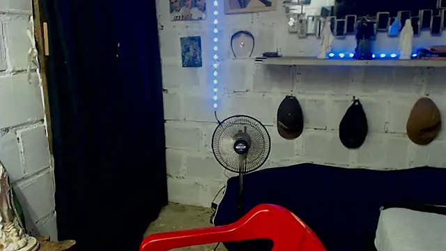 Snapshot of paul-mendezx chatting on February 11, 2026, 7:08 pm paul-mendezx online show from February 11, 2026, 7:08 pm