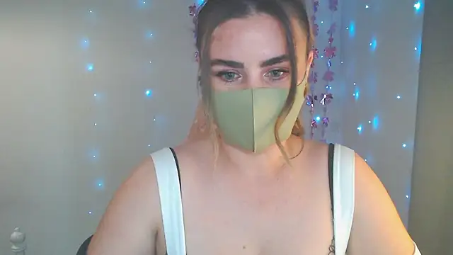Avelina1 online show from May 12, 2026, 10:01 am