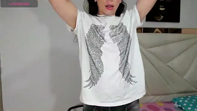 Snapshot of ale-noah chatting on February 7, 2026, 10:41 am ale-noah online show from February 7, 2026, 10:41 am