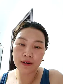 Snapshot of Jennie_dogy chatting on April 10, 2026, 12:27 am Jennie dogy online show from April 10, 2026, 12:27 am