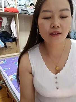 Snapshot of Jennie_dogy chatting on April 23, 2026, 6:25 am Jennie dogy online show from April 23, 2026, 6:25 am