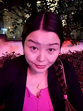 Snapshot of Jennie_dogy chatting on April 25, 2026, 2:36 pm Jennie dogy online show from April 25, 2026, 2:36 pm