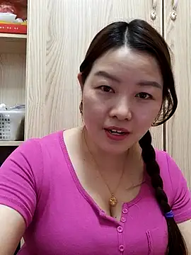 Snapshot of Jennie_dogy chatting on April 28, 2026, 2:27 am Jennie dogy online show from April 28, 2026, 2:27 am