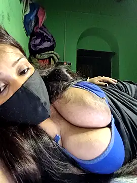 V-Hot-Suity online show from March 28, 2026, 11:48 pm