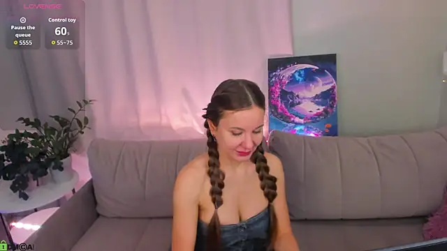 Katrina Jones  online show from February 22, 2026, 11:31 am